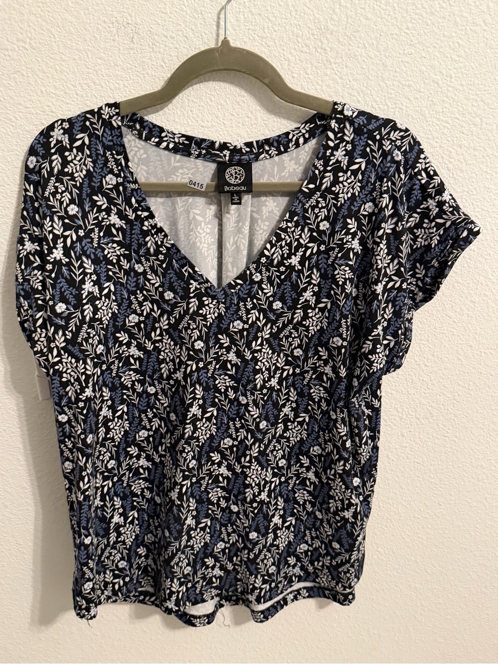 bobeau Navy Blue Floral V-Neck Tee